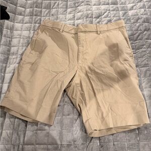Uniqlo Men's Beige Flat Front Shorts